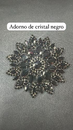 ADORNO DE CRISTAL NEGRO