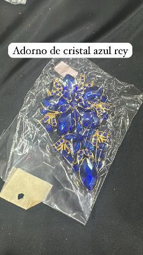 ADORNO DE CRISTAL AZUL REY