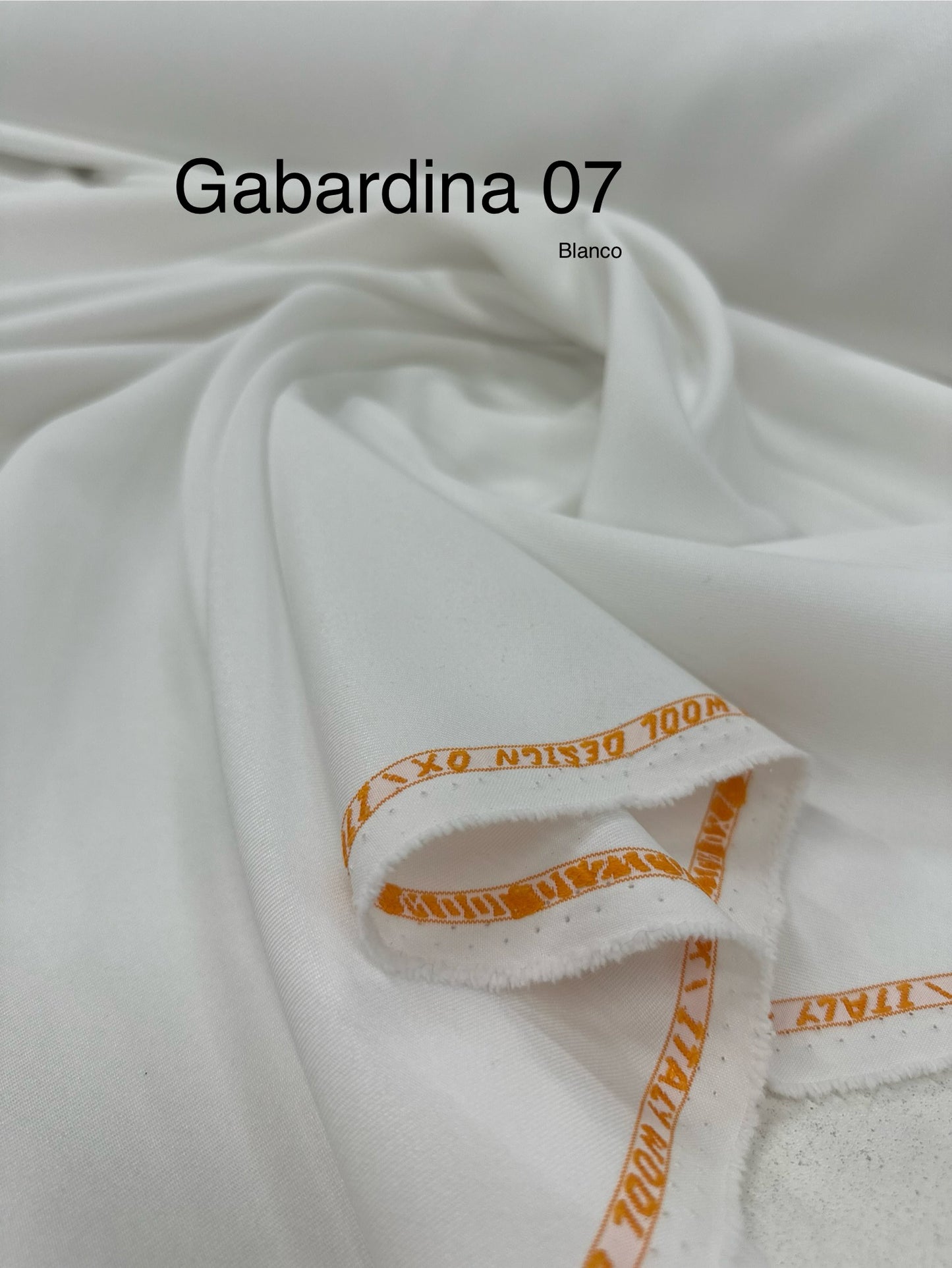 Gabardina 07