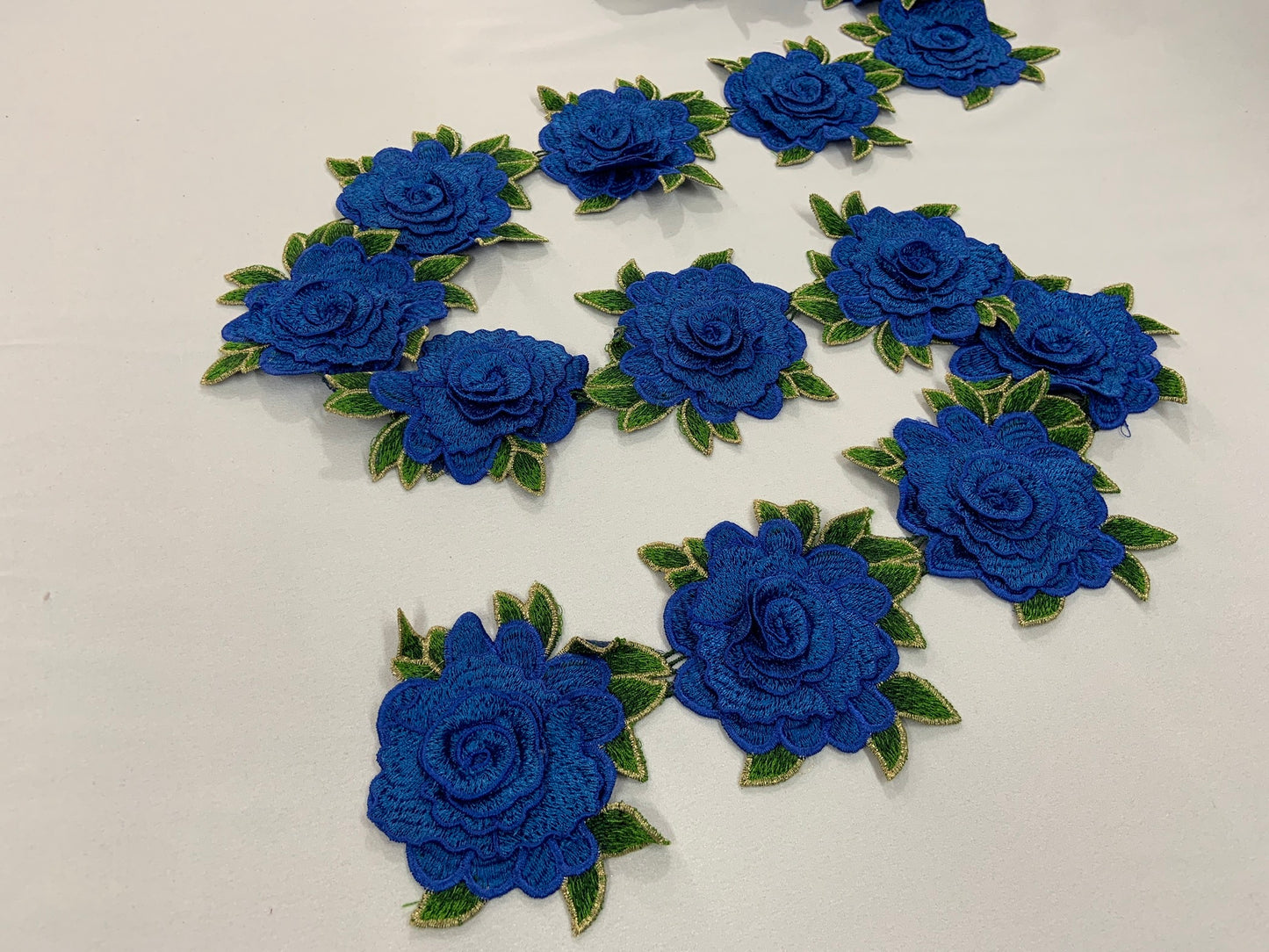 Guía de flores azul rey