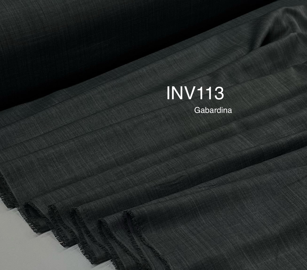 INV113 Gabardina